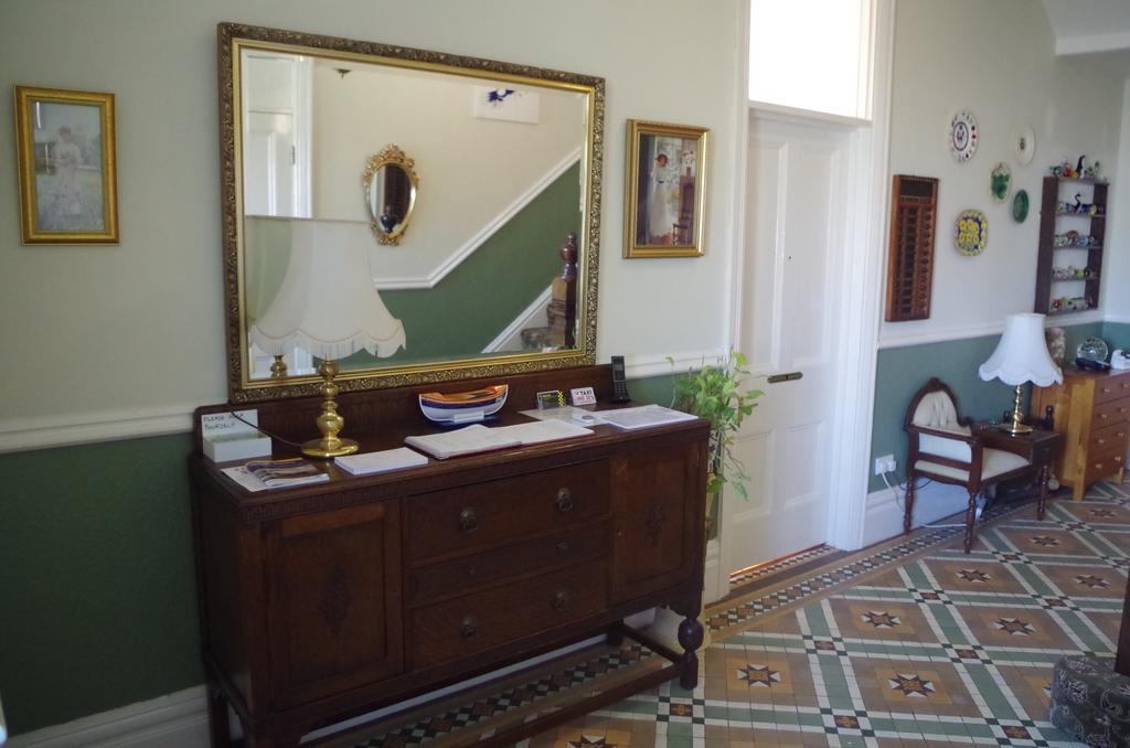 Varley House อิลฟราคูมบ์ ภายนอก รูปภาพ